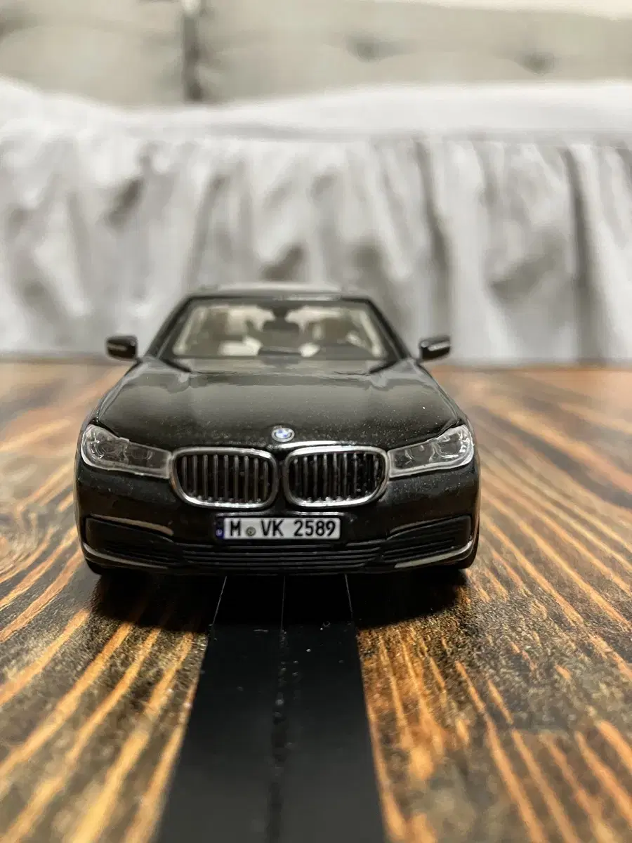 BMW 750Li 다이캐스트