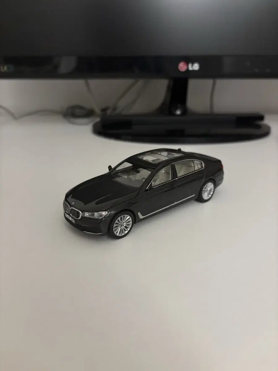 BMW 750Li Die Cast