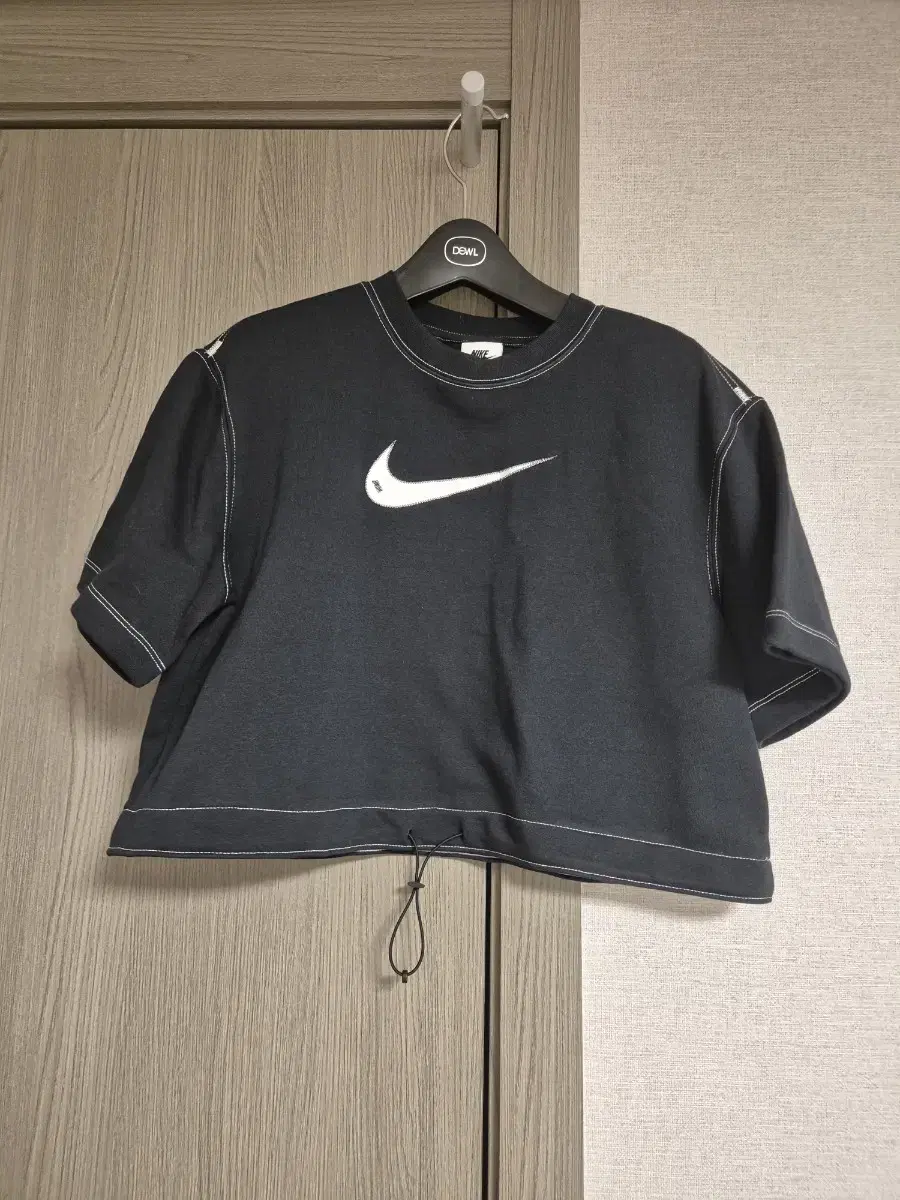 Nike Crop Tee-Size Small