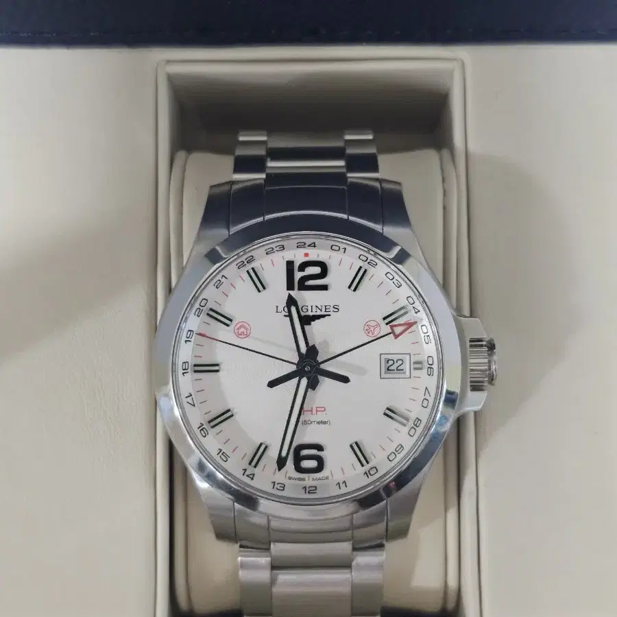 vhp gmt 41mm