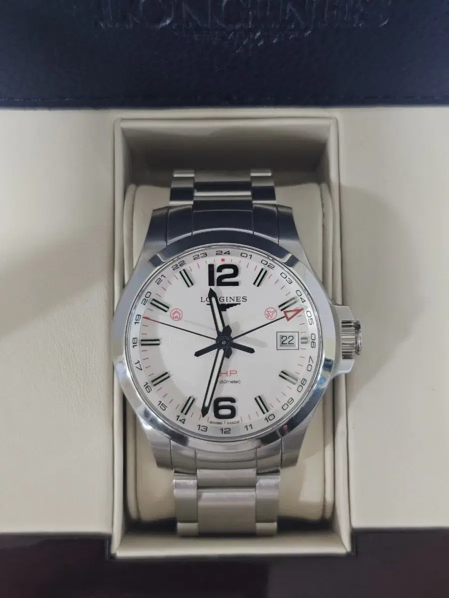 vhp gmt 41mm