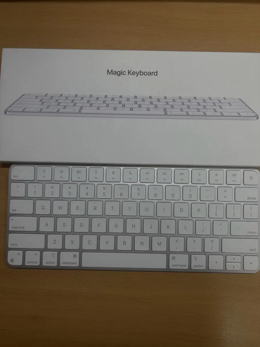 Apple Genuine Ten Keyless Magic Keyboard Silver Color Lightning Quick sale Macbook iPad