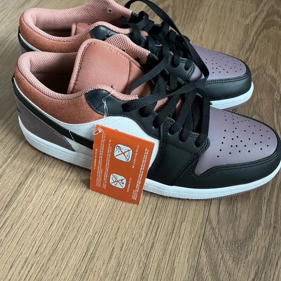 280) 조던1로우(Jordan 1 Low SE Sky J Mauve)