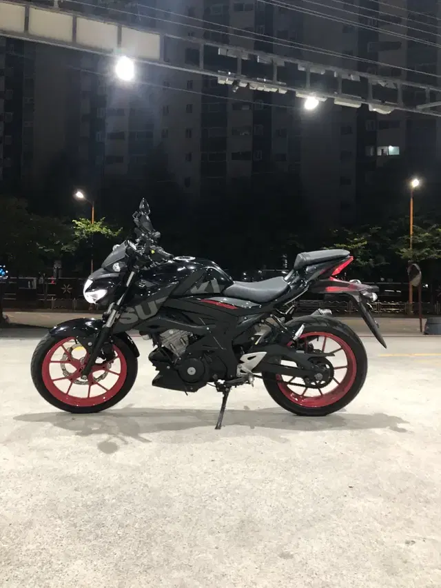 부산 스즈키 gsx-s125(25000km)(gsx-r대차봅니다)