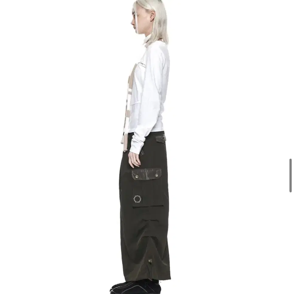 마뗑킴 CARGO MAXI SKIRT IN KHAKI