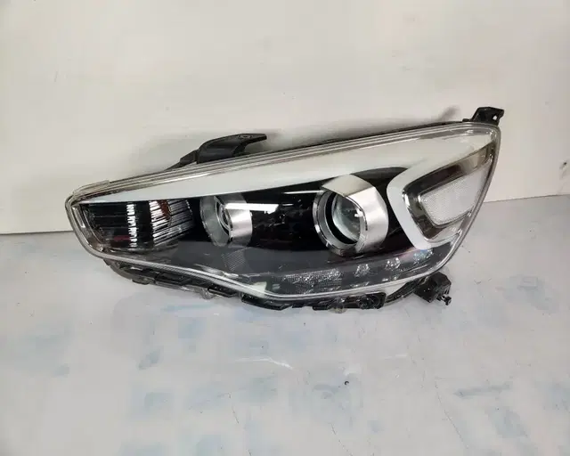 더뉴 K7 HID 9핌 운전석 헤드라이트 전조등 램프 921013R600