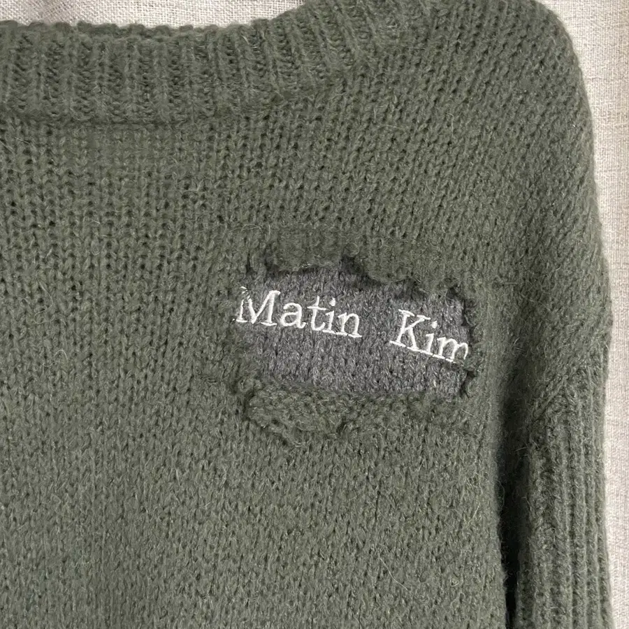 (W) Matin Kim Damage Solid Knit