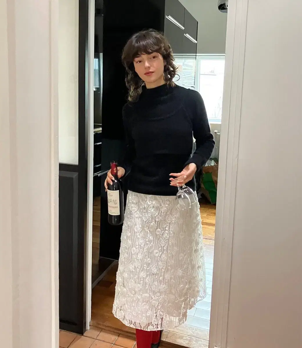 새상품) lo61 Uki Embroidery Skirt in White