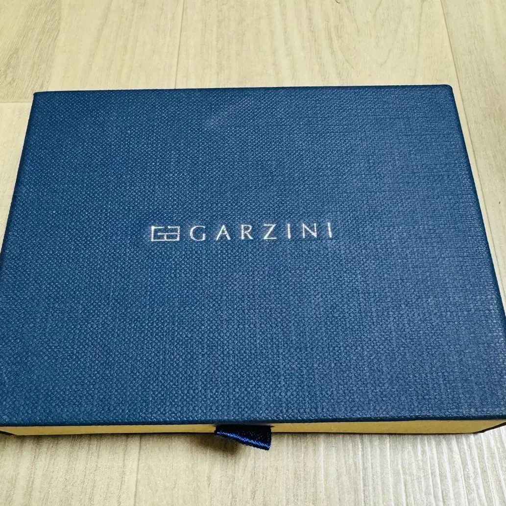 GARZINI 매직 월렛(가격 제안!!)