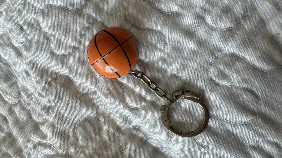 Vintage Basketball keyring Basketball