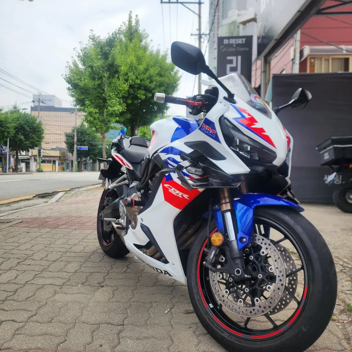 cbr650r 아크라풀배기 19년식 대차가능