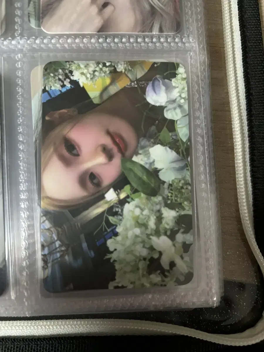 Miyeon keyring photocard