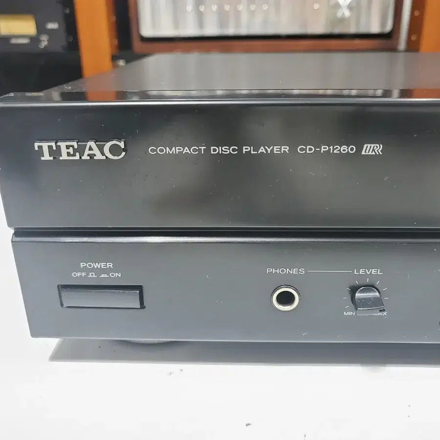 티악 TEAC  시디 플레이어   CD-P1260(G)