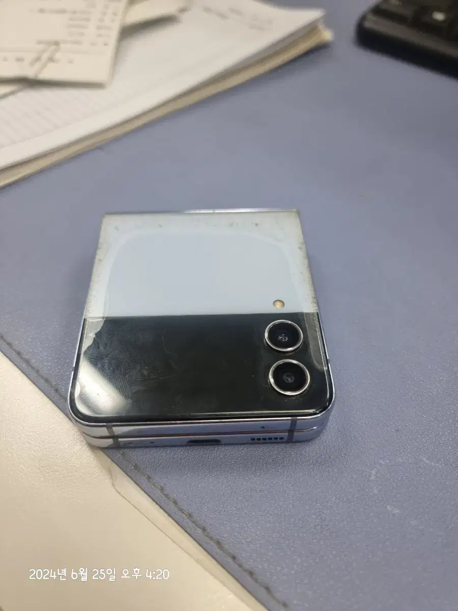 Flip4 LCD damage for sale