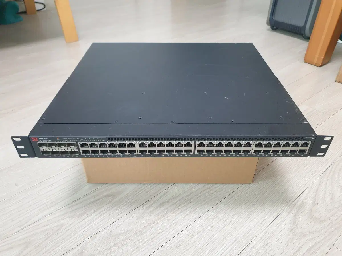 브로케이드 40G 10G 스위치 - Brocade ICX 6610-48