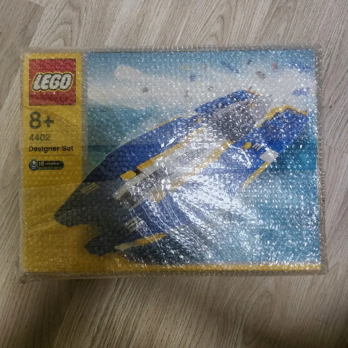 Lego 4402 is for sale