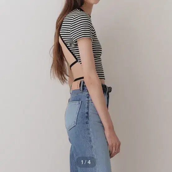 리유니 Strap Backless Stripe Crop Top 판매해요