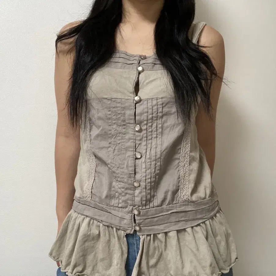 vintage pleated button sleeveless shirt