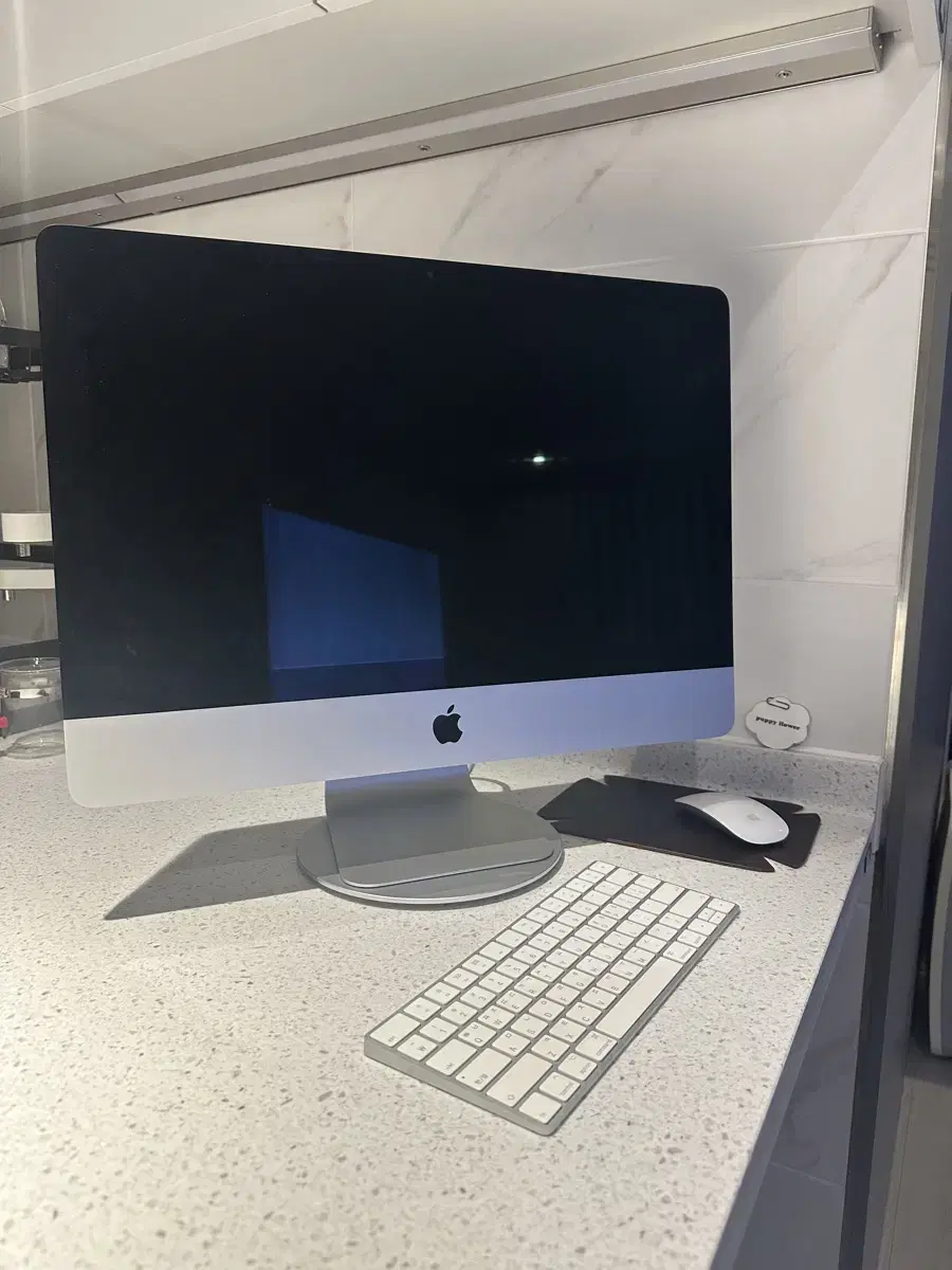 iMac(Retina 4K, 21.5-inch, Late 2015)팔아요