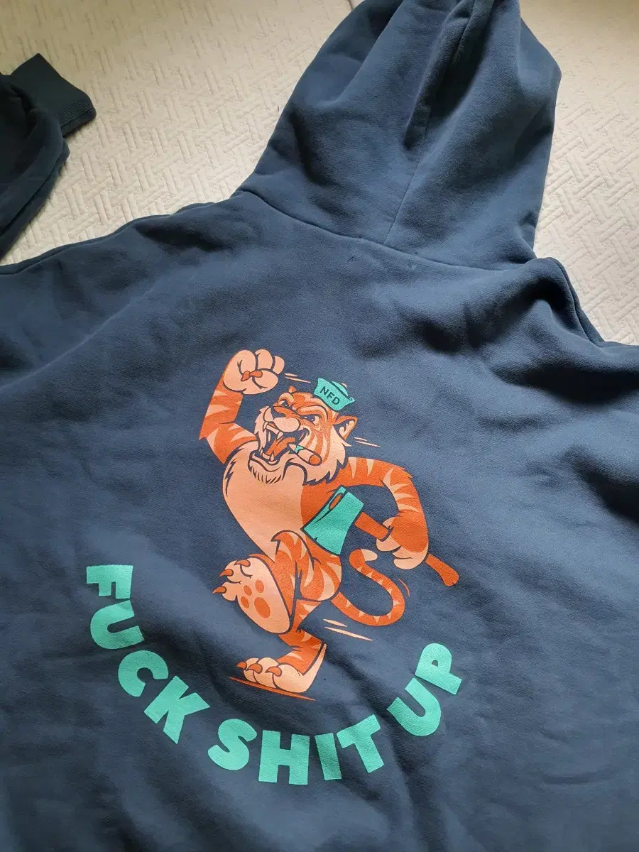 Tiger hoodie