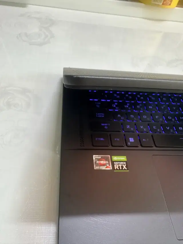 asus rog zephyrus 15인치