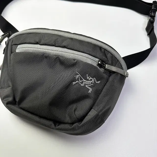 ARC'TERYX MANTIS 1 아크테릭스 맨티스 1 숄더백