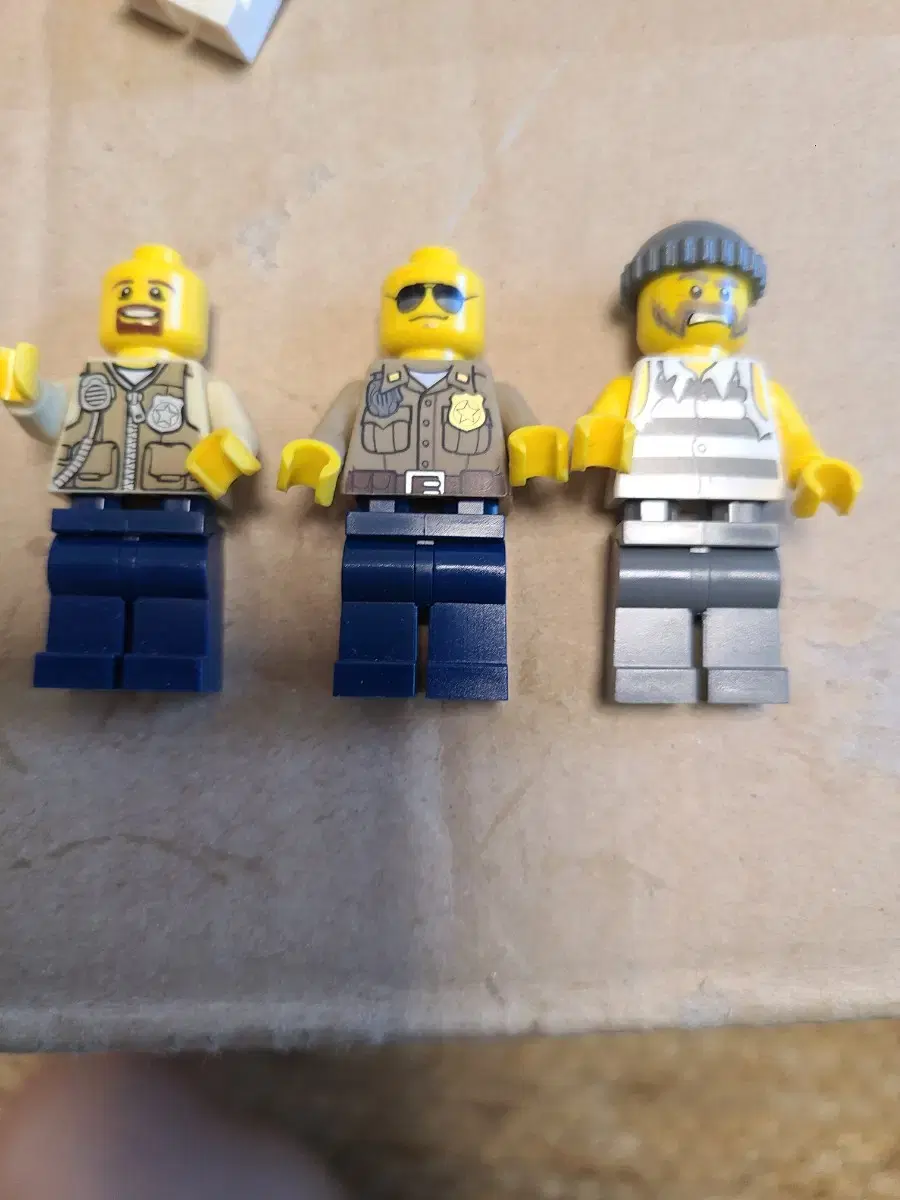 Lego cops and thieves in bulk