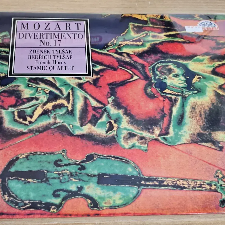 Mozart: Divertimento No.17 - Zdenek Tyls