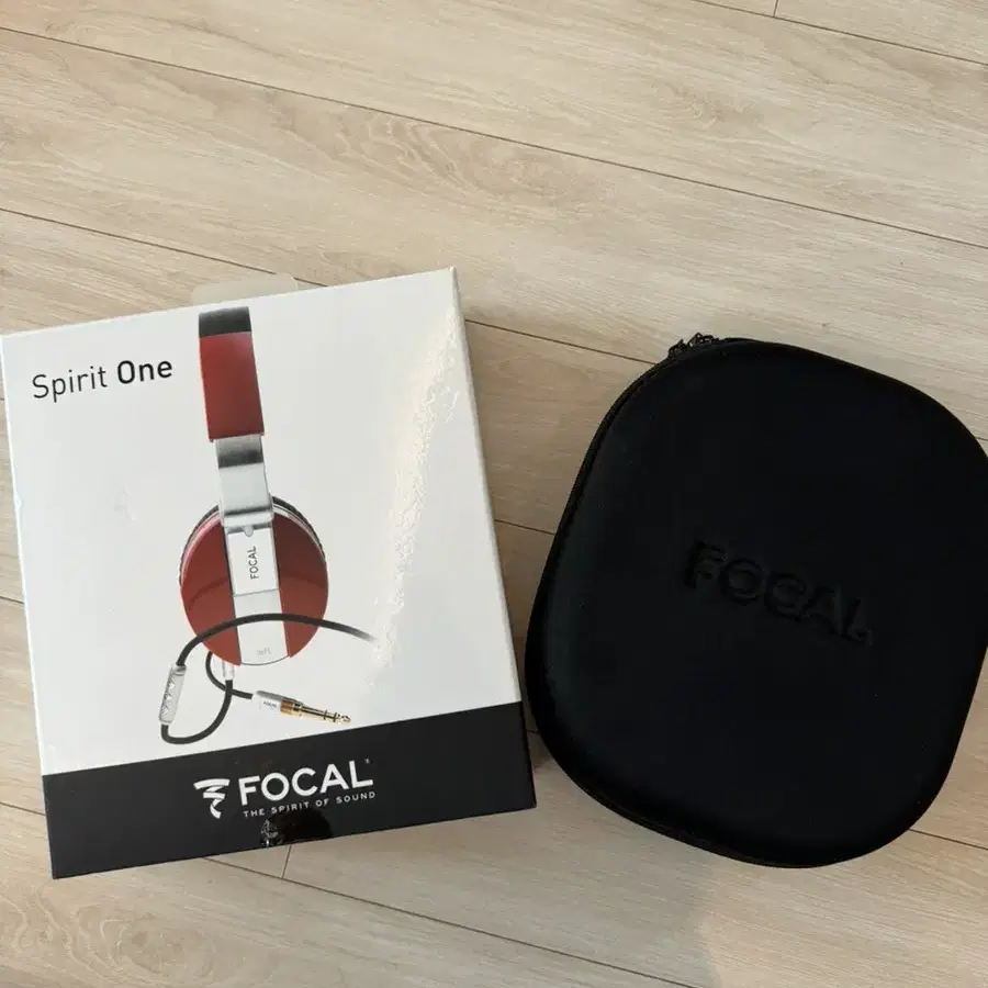 FOCAL SPIRIT ONE 3.5MM 잭 이어폰 세트 팝니다