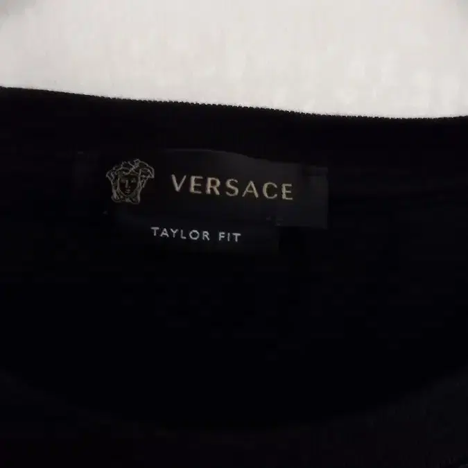 VERSACE 베르사체 새상품급 반팔티 (100)