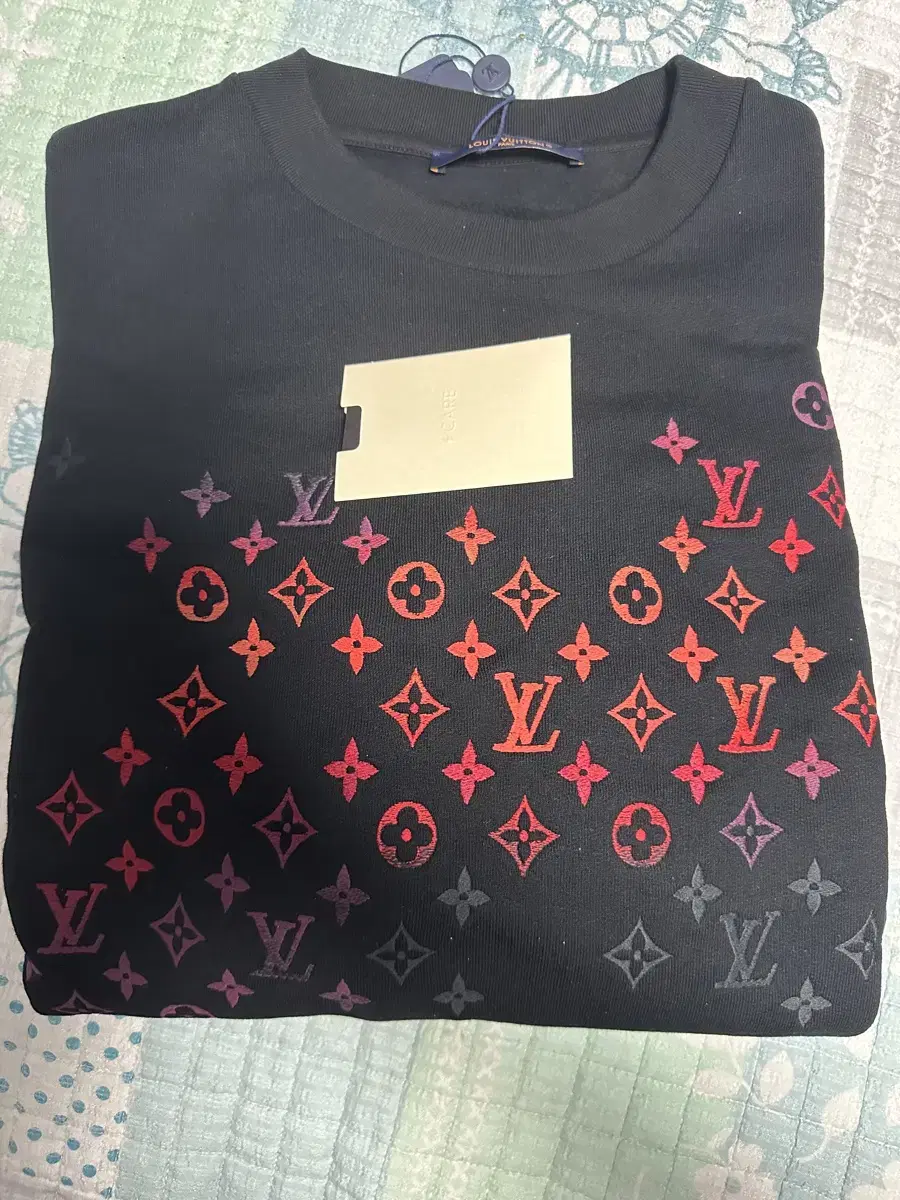 Genuine ) Louis Vuitton Embroidered Tops NEW