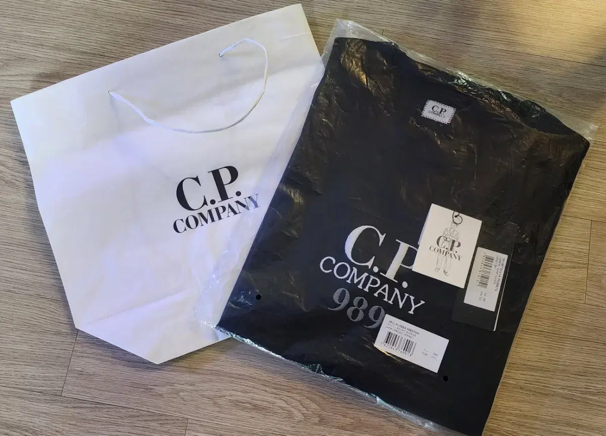 I'm selling a new CP Company short sleeve t-shirt.