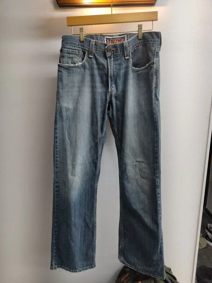 32 x 32) Levi's 527 Bootcut Denim for Sale