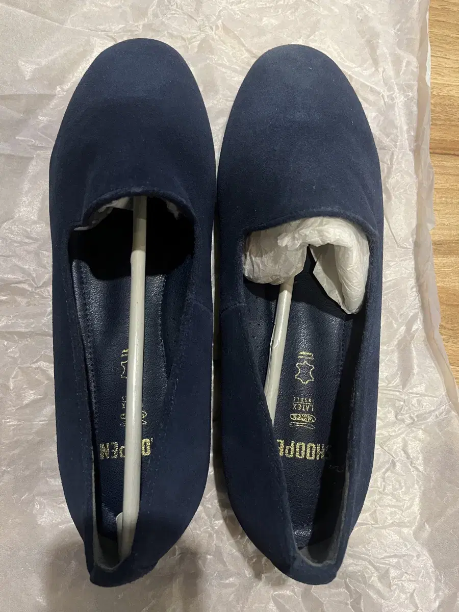 Loafer Navy (Size 240)