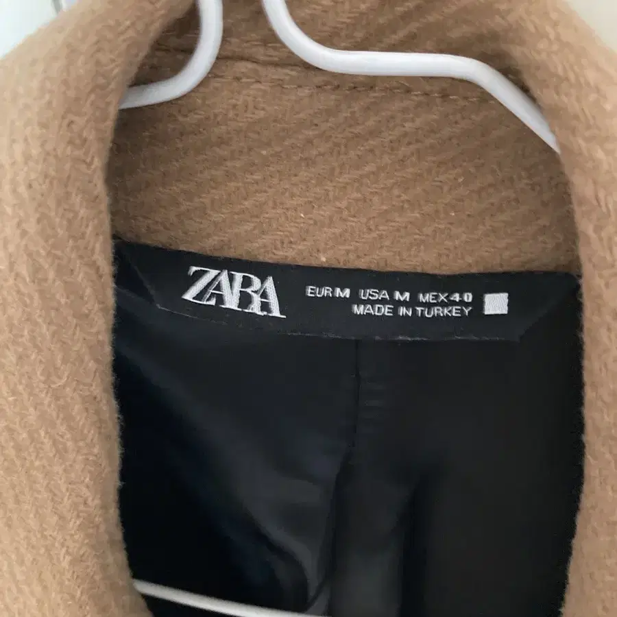 ZARA 코트