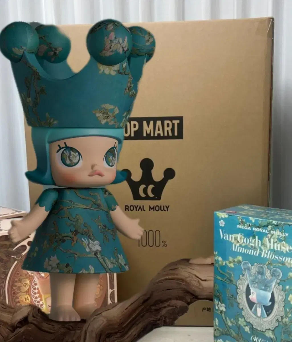 [POPMART] Mega Royal Molly x vahn Van Gogh 1000%