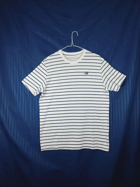 100% New Balance Striped Round Neck T-Shirt