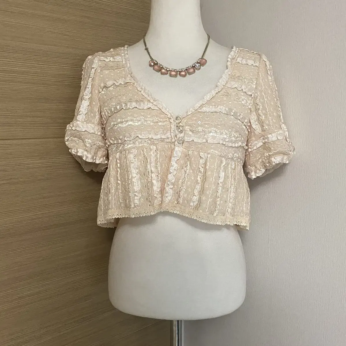 JapanVintage Glitter Beige Cropped Short Sleeve Cardigan with Crop Short Sleeve Lovely