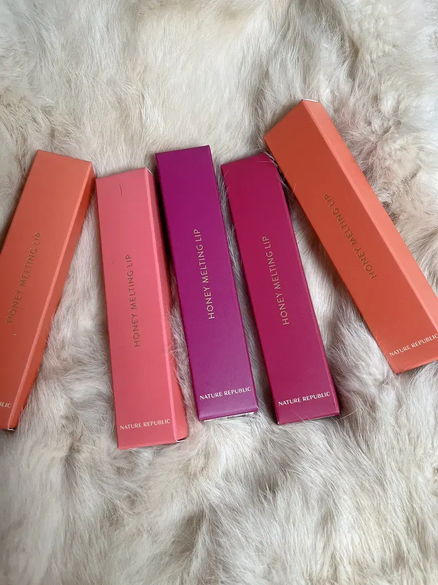 NaturePublic Honey Melting Lips