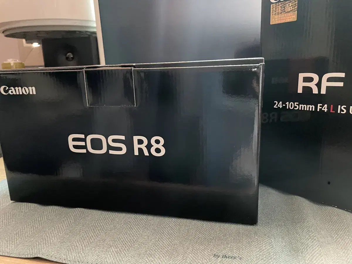 Eos r8로  추금 드리고 r6m2 or r5 구해봐요 (렌즈x)