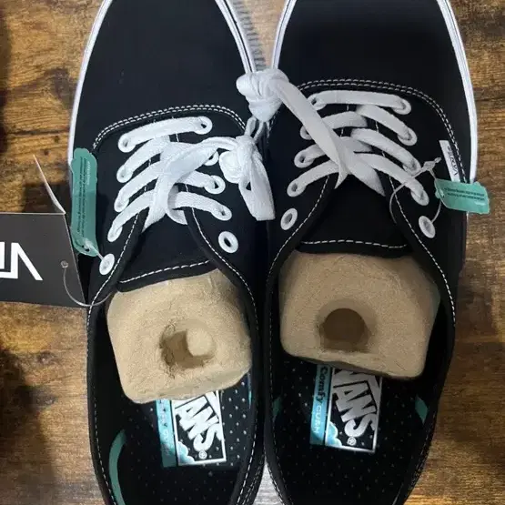 반스 컴피쿠시 어센틱 295 새상품 트루 블랙 화이트 Vans