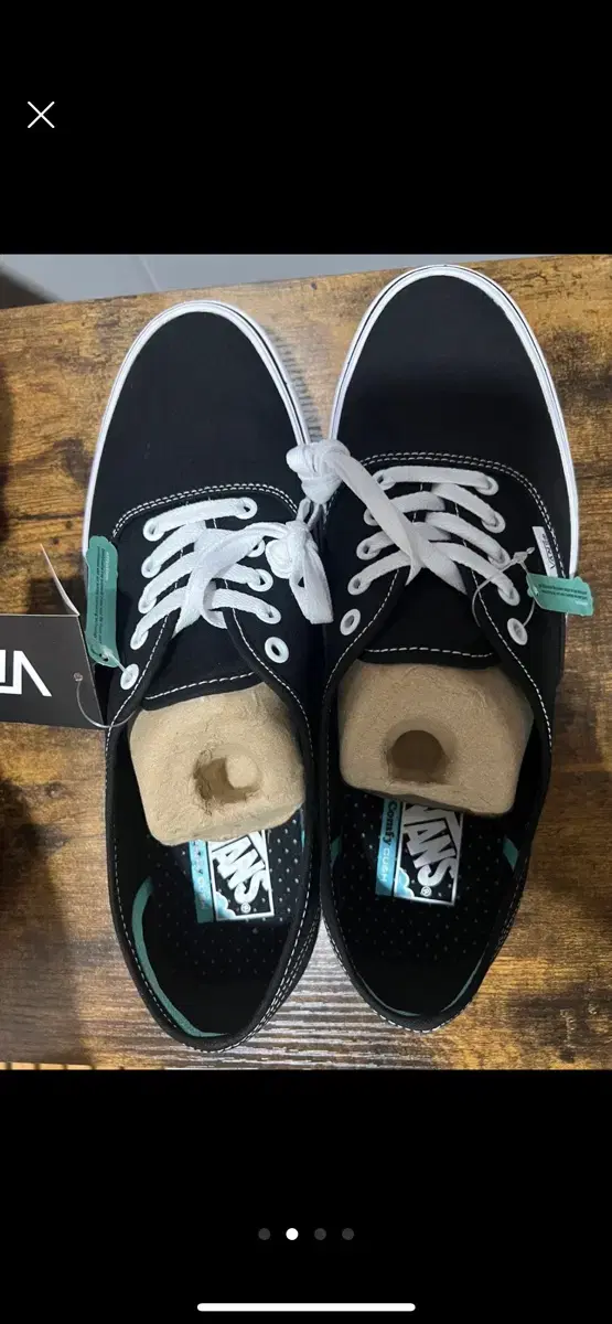 반스 컴피쿠시 어센틱 295 새상품 트루 블랙 화이트 Vans