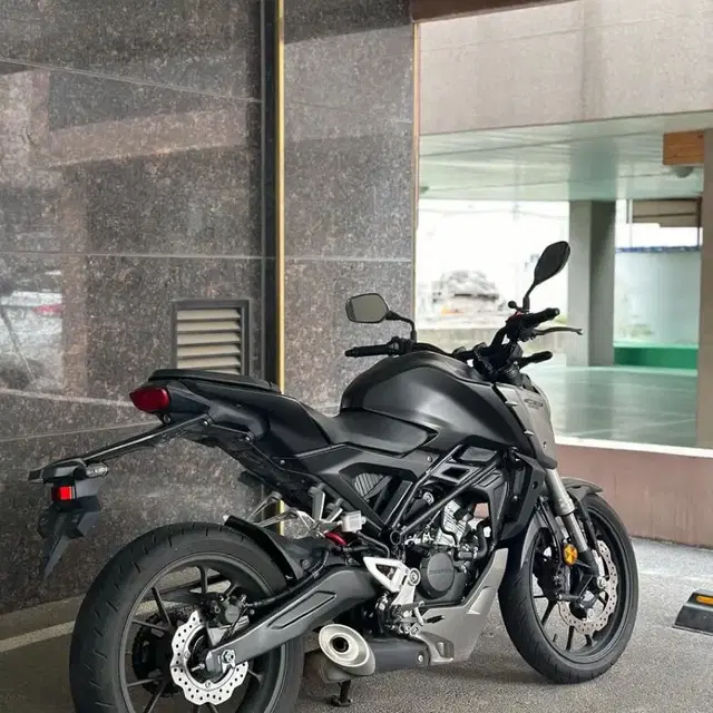 혼다 cb125r 만키로 신차급 스쿠터대차봄