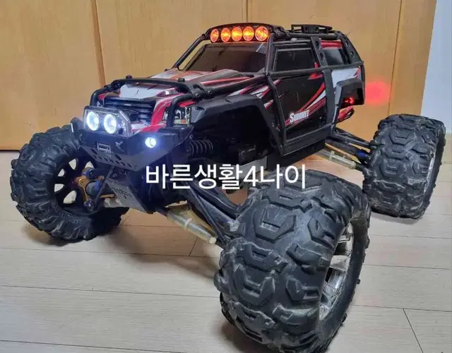 [RC카]서밋 1/8 몬스터트럭 4WD 루비콘 브롱코 트라이얼 알씨카