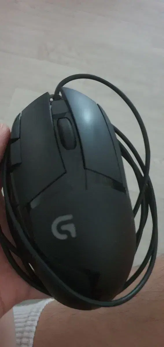 g402