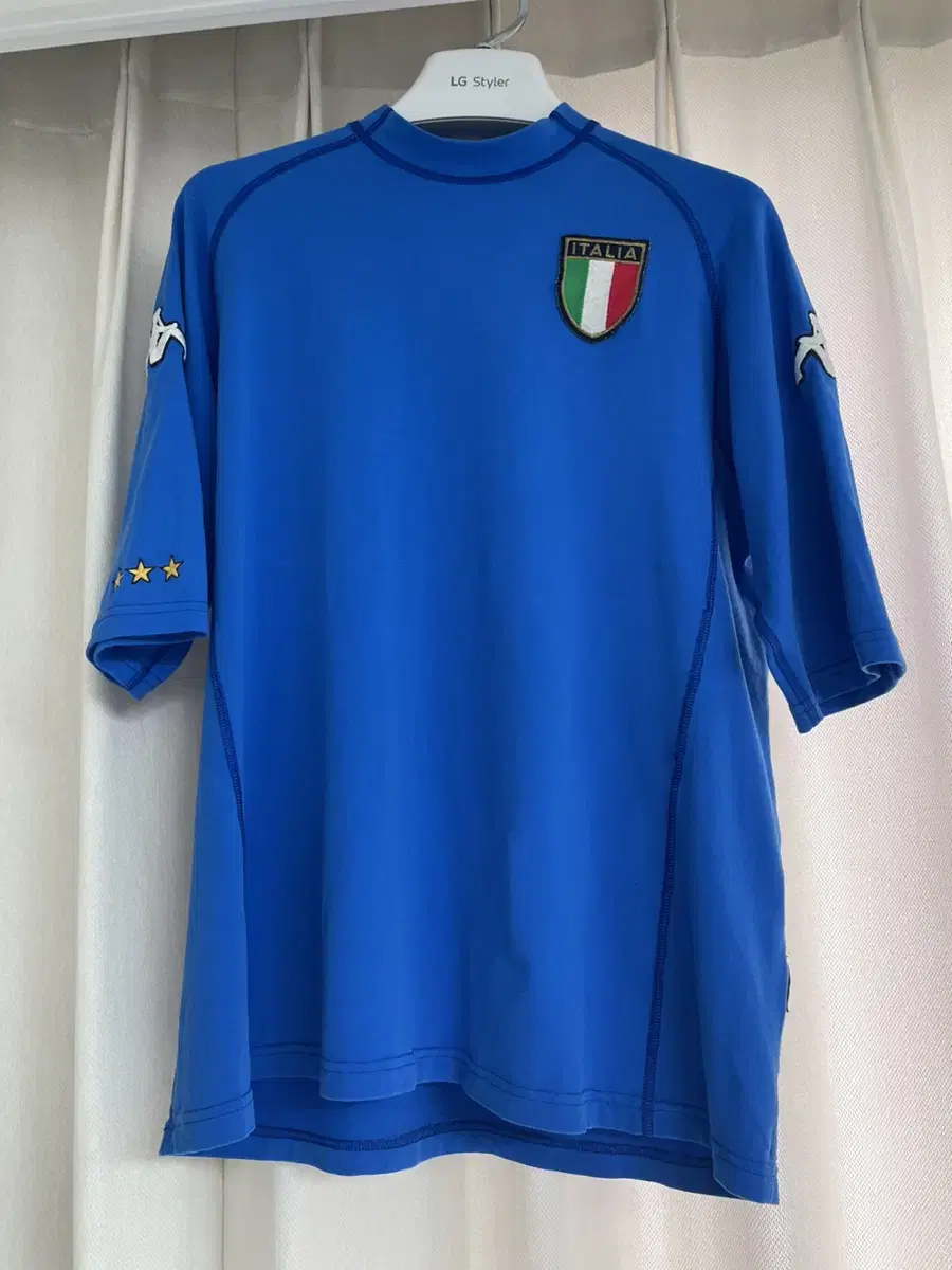 Italy 2002 football shirt