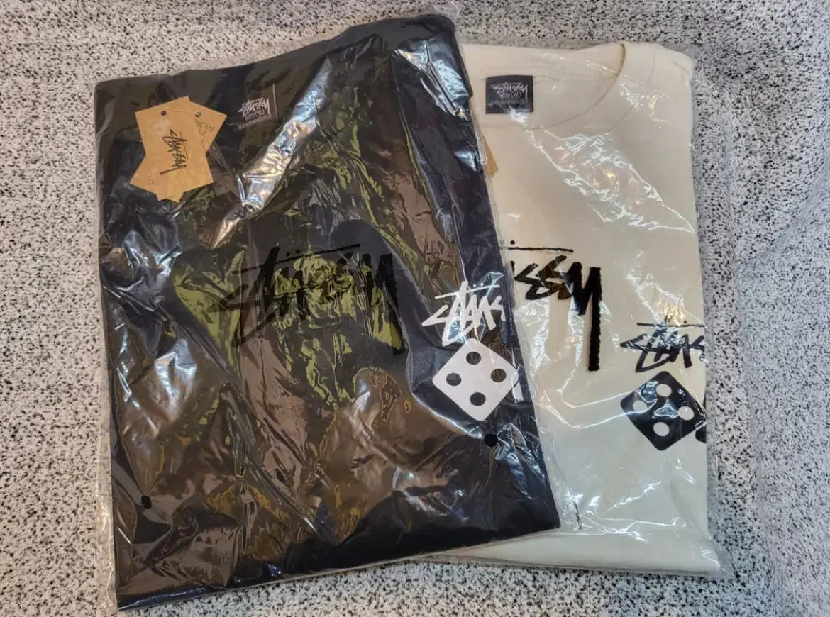 미개봉)정품 STUSSY 스투시 주사위 반팔 디아스 피그먼트 남녀공용