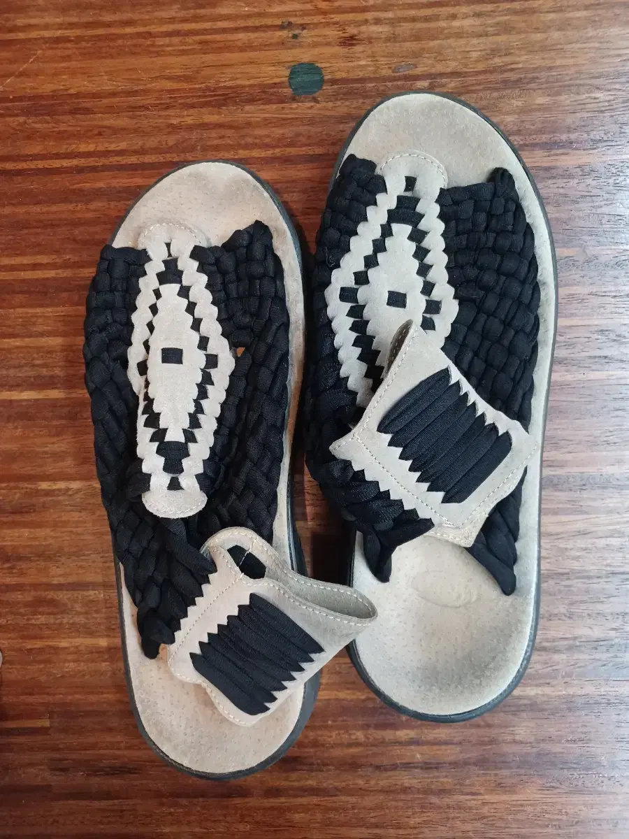 Chuvasco Aztec Sandals 270