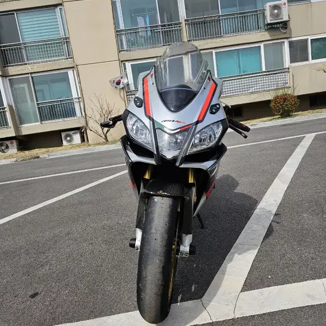 아프릴리아 rsv4 rr