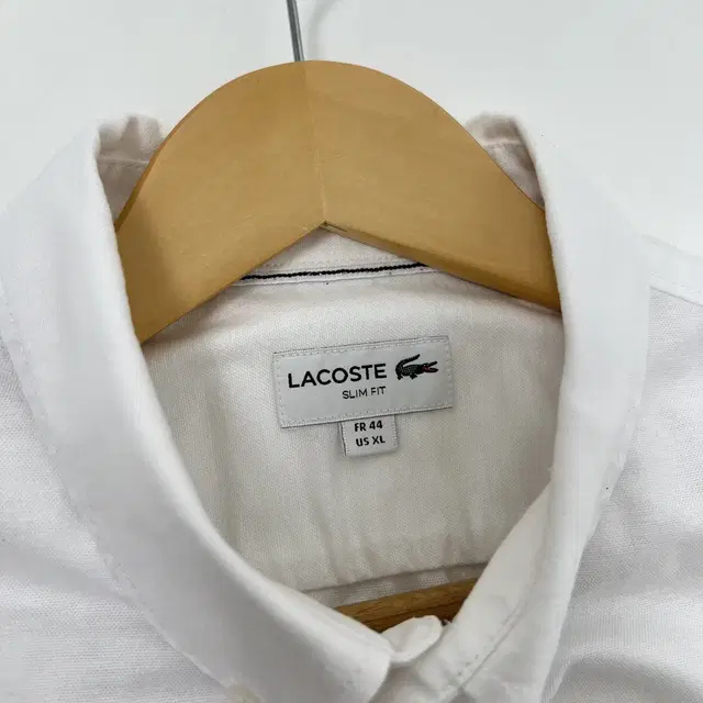 Lacoste 라코스테 버튼다운 화이트 셔츠